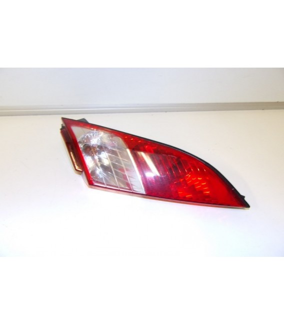 PEUGEOT SATELIS 125 ABS 2008 FEU/PHARE ARRIERE DROIT-OCCASION