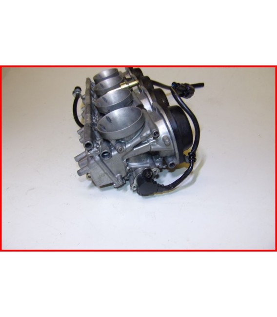 YAMAHA FZS 1000 2001-2005 RAMPE DE CARBURATEURS- OCCASION-