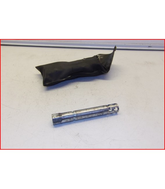 YAMAHA FZS 600 FAZER 1998-2003 TROUSSE A OUTILS - OCCASION