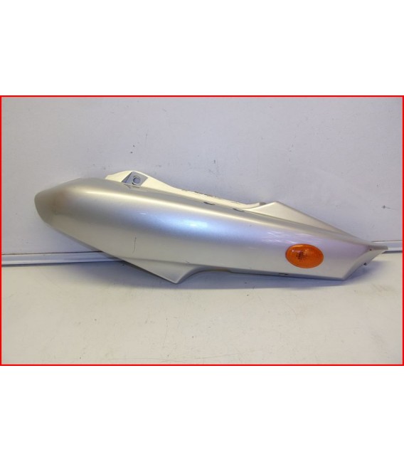 YAMAHA FZS 600 FAZER 1998-1999 CARENAGE ARRIERE GAUCHE " griffures" -OCCASION