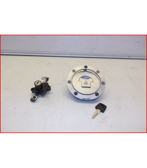 HONDA VFR 750 1994 -1997 BOUCHON ESSENCE- OCCASION