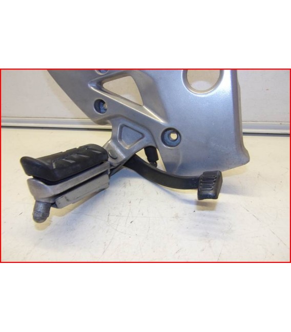HONDA CBR 500 2013-2014 PLATINE CALE PIED AVANT DROITE - OCCASION