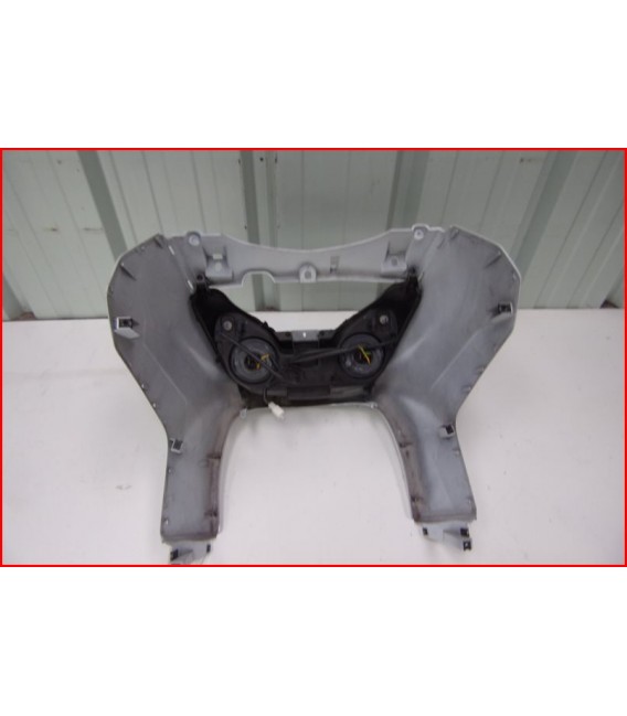 YAMAHA XMAX 125 2006-2009 CARENAGE FACE AVANT + PHARE "griffures" -OCCASION
