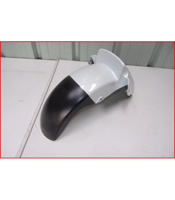 YAMAHA XMAX 125 2006-2009 GARDE BOUE AVANT "rayures + 1 fente" -OCCASION