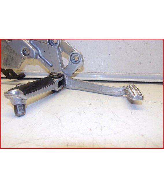 SUZUKI SV 1000 S 2003-2004 PLATINE CALE PIED AV DROITE - OCCASION