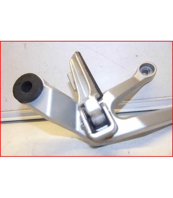 SUZUKI SV 1000 S 2003-2004 PLATINE CALE PIED AR DROITE - OCCASION