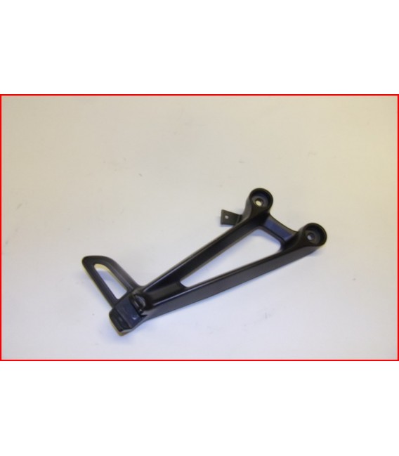 YAMAHA MT07 MT07 MT-07 2021-2023 PLATINE CALE PIED AR DROITE "griffures"- OCCASION