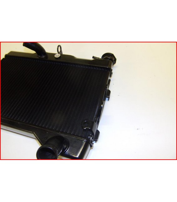 YAMAHA MT07 ET TRACER 700 2021-2023 RADIATEUR " 1 poc " -OCCASION