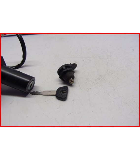 YAMAHA YBR 125 2004-2006 NEIMAN CONTACTEUR A CLEF "origine YAMAHA " -OCCASION