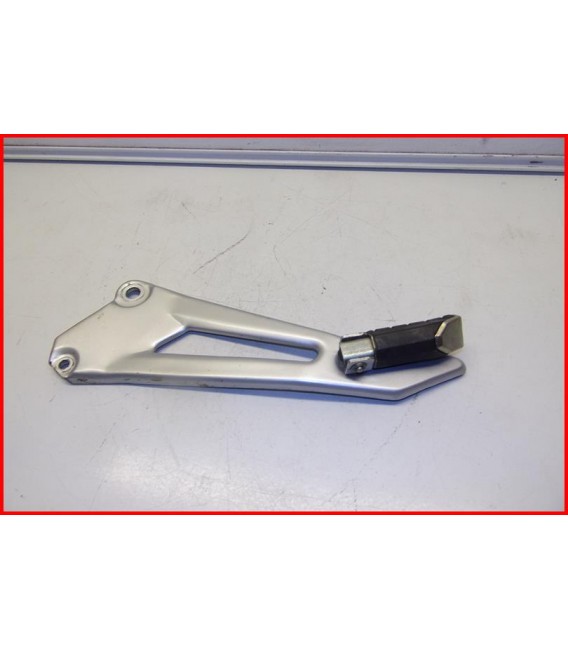 YAMAHA YBR 125 2005-2006 PLATINE CALE PIED GAUCHE -OCCASION
