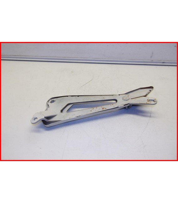 YAMAHA YBR 125 2005-2006 PLATINE CALE PIED DROITE -OCCASION
