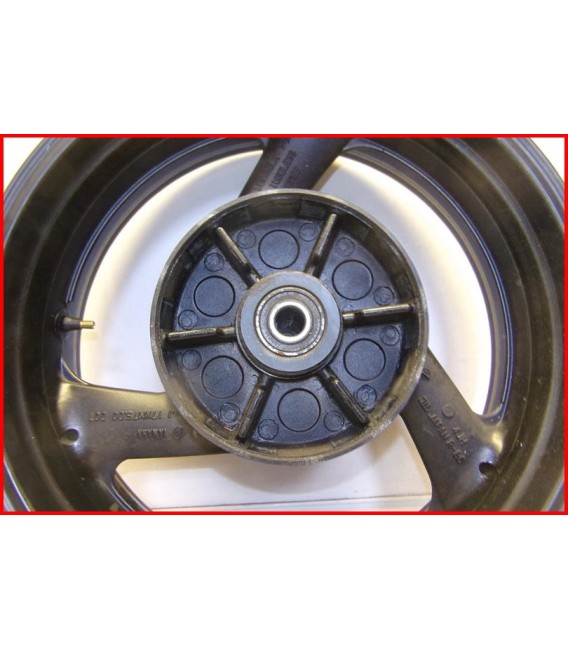 YAMAHA FAZER 600 2002-2003 JANTE/ROUE ARRIERE-OCCASION