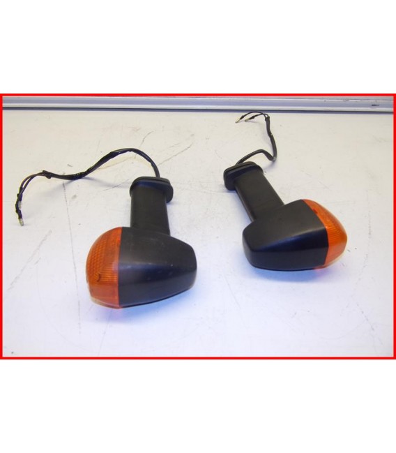 YAMAHA FZS 600 FAZER 2002/2003 CLIGNOTANTS AR DROIT + GAUCHE "griffures"-OCCASION