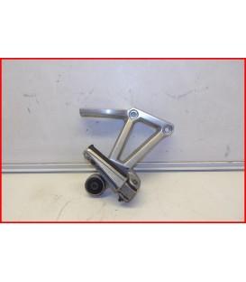 YAMAHA FZS 600 FAZER 2002-2003 PLATINE CALE PIED AR DROITE -OCCASION