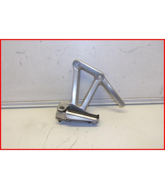 YAMAHA FZS 600 FAZER 2002-2003 PLATINE CALE PIED AR GAUCHE "griffures" -OCCASION