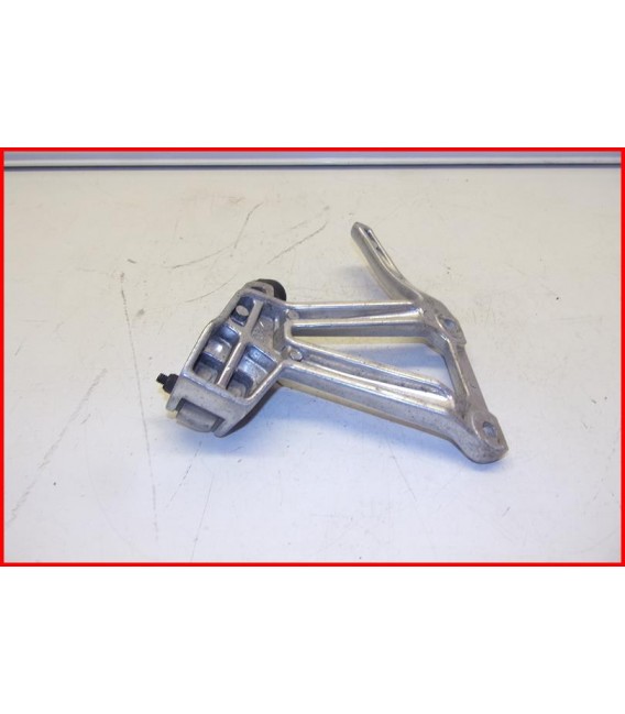 YAMAHA FZS 600 FAZER 2002-2003 PLATINE CALE PIED AR GAUCHE "griffures" -OCCASION