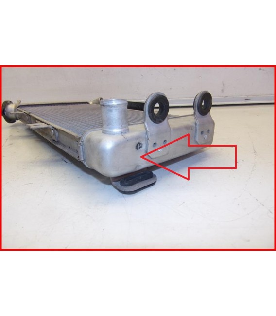 KAWASAKI ER6 650 2006-2008 RADIATEUR " 1 petit poc" - OCCASION