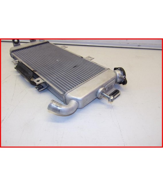 KAWASAKI ER6 650 2006-2008 RADIATEUR " 1 petit poc" - OCCASION