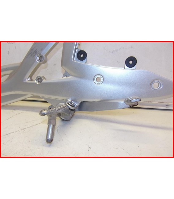 KAWASAKI ER6 650 2006-2008 PLATINE CALE PIED DROITE -OCCASION