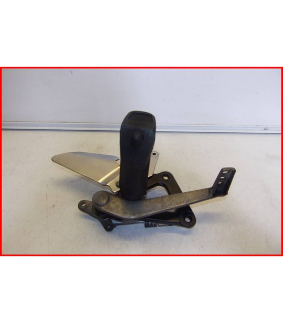 SUZUKI GS 500 E GSE 2004-2007 PLATINE CALE PIED AV DROITE - OCCASION
