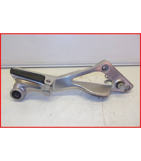 YAMAHA TDM 850 1996-2001 PLATINE CALE PIED AR DROITE-OCCASION