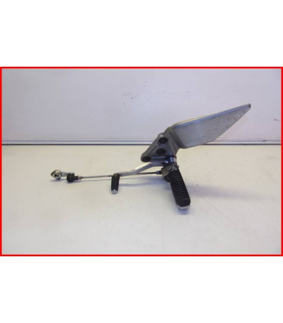 SUZUKI BANDIT 600 1995-2004 PLATINE CALE PIED AV GAUCHE-OCCASION