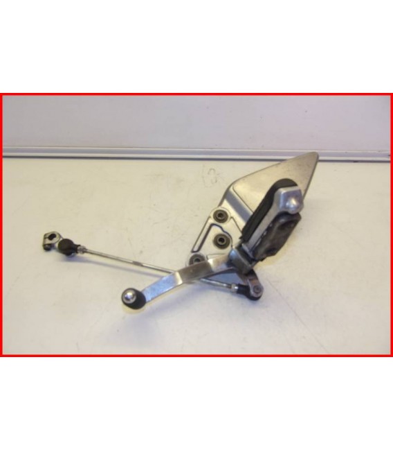 SUZUKI BANDIT 600 1995-2004 PLATINE CALE PIED AV GAUCHE-OCCASION