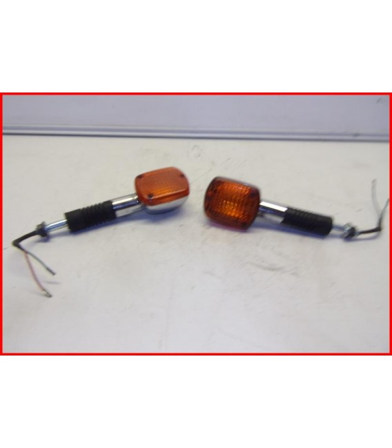 HONDA CA 125 REBEL 1995-2000 2 CLIGNOTANTS AV " rayures" -OCCASION