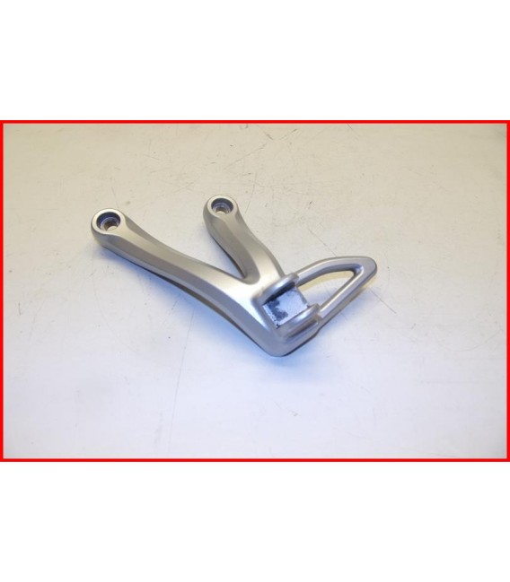 SUZUKI BANDIT 650 2007-2008 PLATINE CALE PIED AR GAUCHE "griffures" -OCCASION