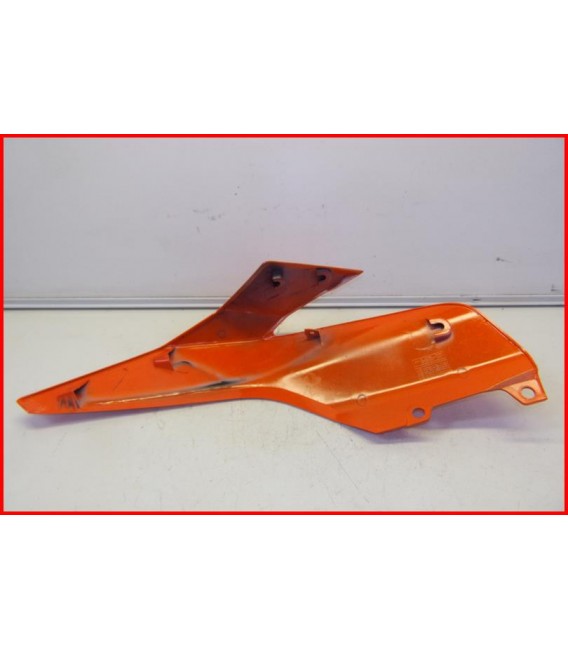 KTM DUKE 125 2017-2020 FLANC DE CARENAGE DROIT "griffure" - OCCASION
