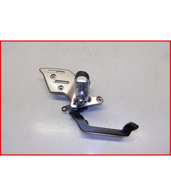 YAMAHA TRACER 9 900 2021-2023 PLATINE CALE PIED AVANT DROITE- OCCASION