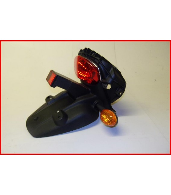 HYOSUNG GT 650 R SPORT 2005-2007 BAVETTE + FEU ARRIERE - OCCASION