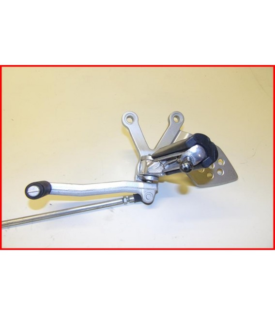 HYOSUNG GT 650 R SPORT 2005-2007 PLATINE CALE PIED AVANT GAUCHE - OCCASION