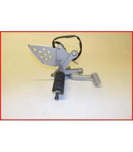 HYOSUNG GT 650 R SPORT 2005-2007 PLATINE CALE PIED AVANT DROITE - OCCASION