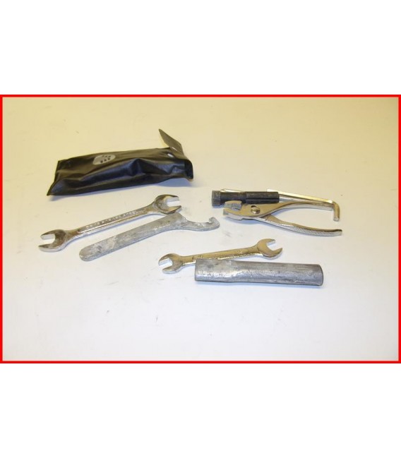 HYOSUNG GT 650 R SPORT 2005-2007 TROUSSE A OUTILS - OCCASION
