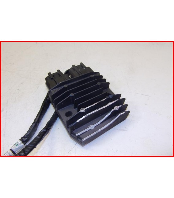 TRIUMPH 1050 SPRINT ST 2005-2010 REGULATEUR DE TENSION- OCCASION