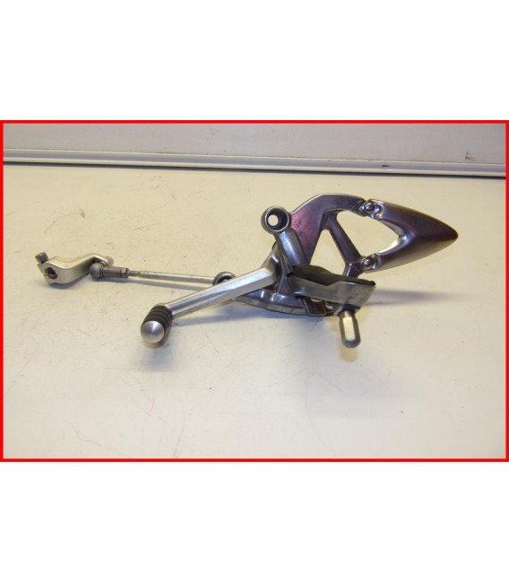 TRIUMPH 1050 SPRINT ST 2005-2010 PLATINE CALE PIED AVANT GAUCHE - OCCASION