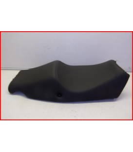 TRIUMPH 1050 SPRINT ST 2005-2010 SELLE " 1 accroc" - OCCASION