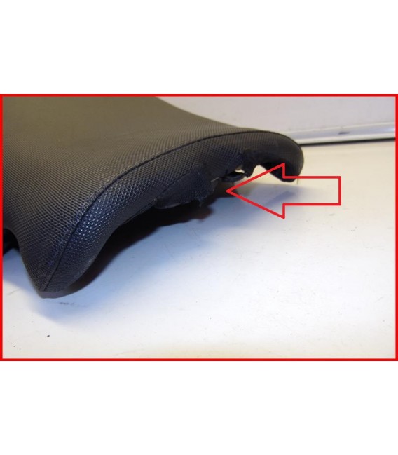 TRIUMPH 1050 SPRINT ST 2005-2010 SELLE " 1 accroc" - OCCASION