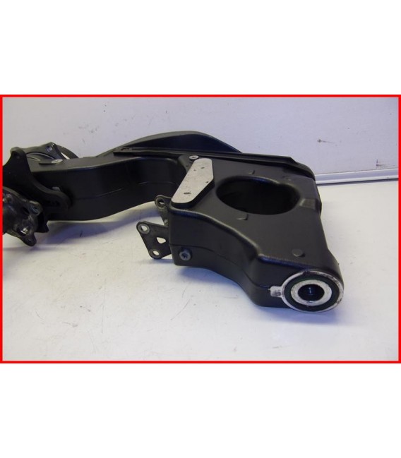 TRIUMPH 1050 SPRINT ST 2005-2010 BRAS OSCILLANT ARRIERE- OCCASION