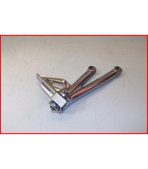 TRIUMPH DAYTONA 675 2006-2008 PLATINE CALE PIED AR DROITE - OCCASION