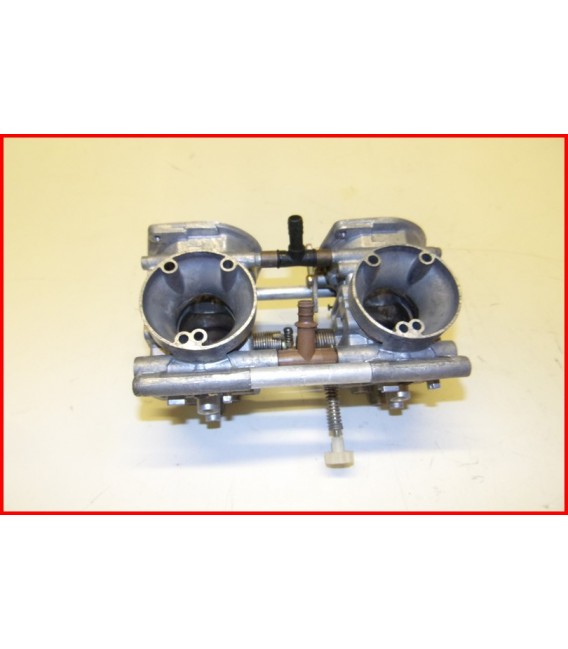 SUZUKI GS 500 E GSE 2001-2002 RAMPE DE CARBURATEUR- OCCASION