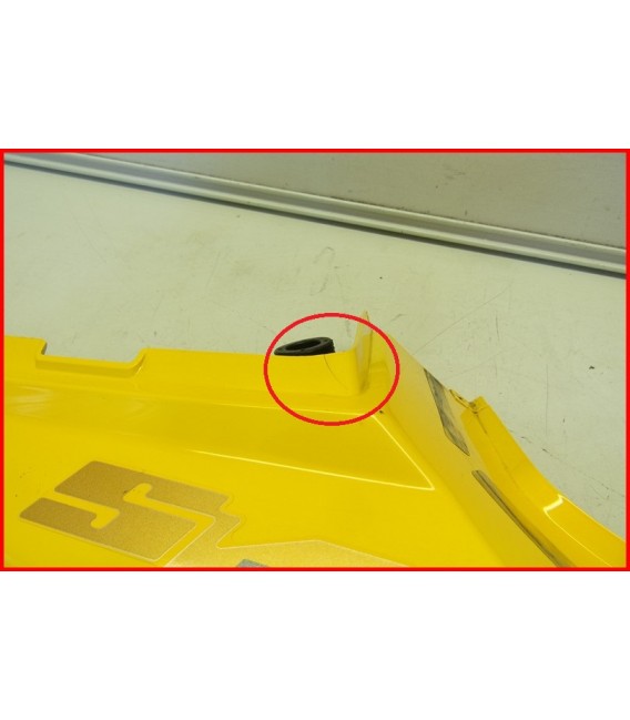 SUZUKI SV 650 2004 CARENAGE ARRIERE DROIT " 1 FENTE "- OCCASION